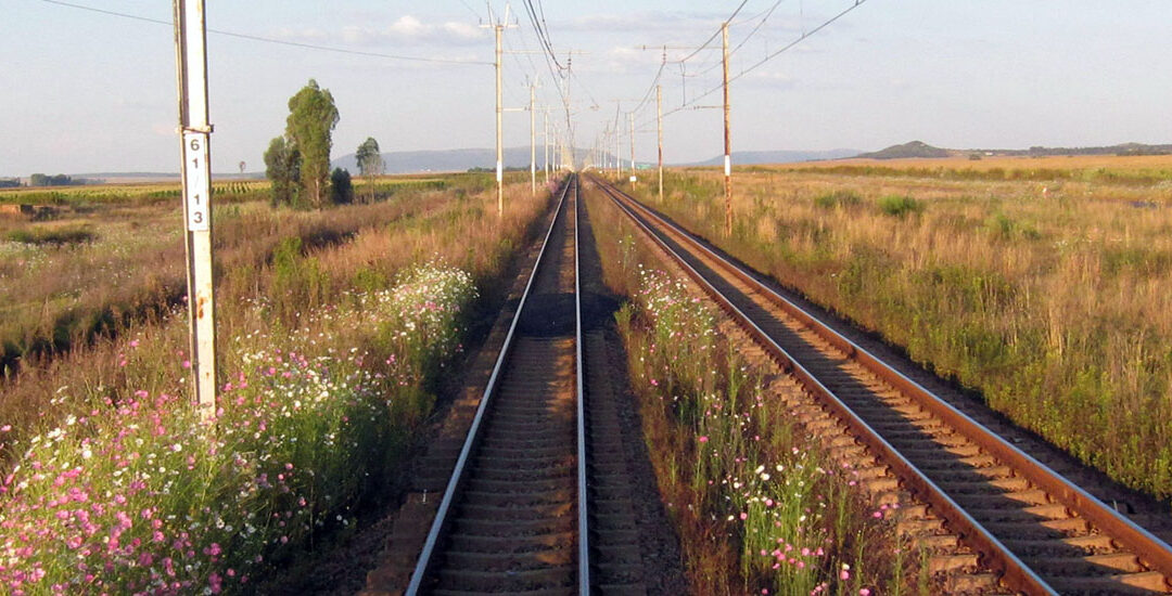 Train Track Engineers Observe Flat Earth in Laser Tests